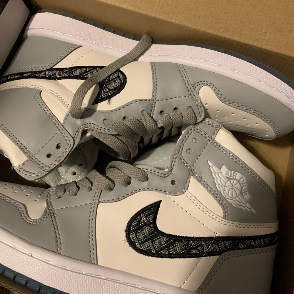 DIOR 1s